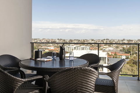 Ramada By Wyndham VetroBlu Scarborough Beach - Accommodation ACT 9