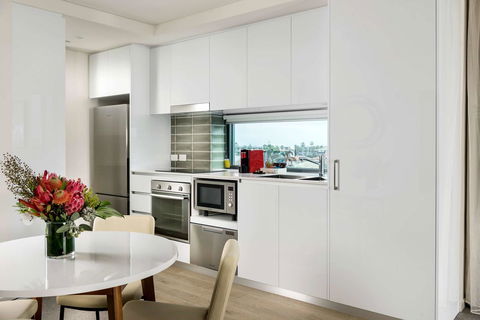 Ramada By Wyndham VetroBlu Scarborough Beach - Accommodation ACT 44
