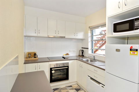 Dolphin Lodge Albany - Self Contained Apartments At Middleton Beach - Accommodation ACT 12