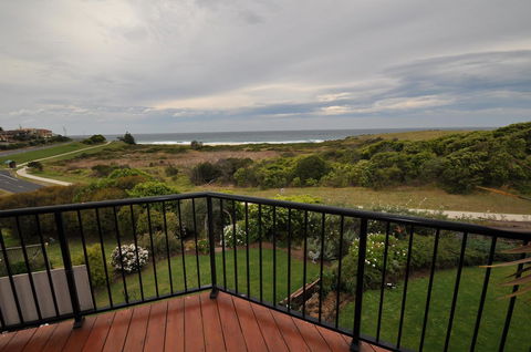 Beachfront Apartments - Accommodation ACT 0