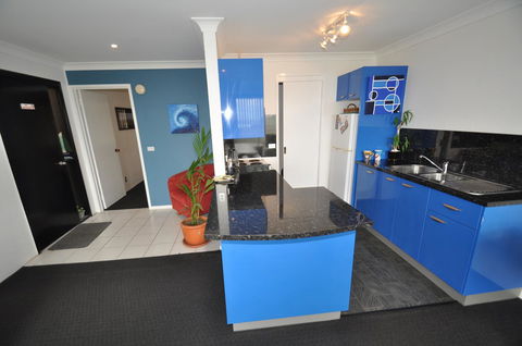 Beachfront Apartments - Accommodation ACT 7