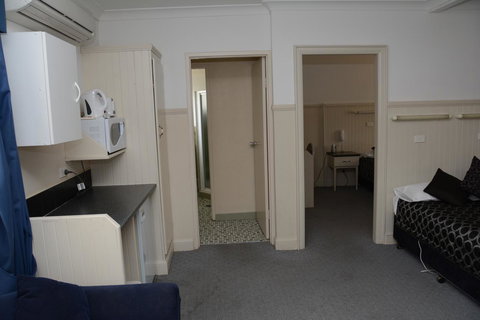 Ben Chifley Motor Inn - Accommodation ACT 21