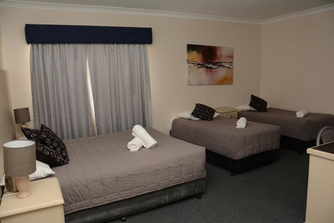 Ben Chifley Motor Inn - Accommodation ACT 16