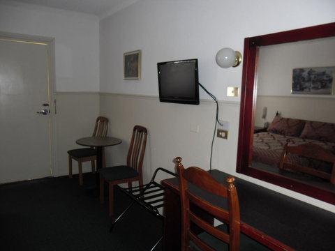 Ben Chifley Motor Inn - Accommodation ACT 41