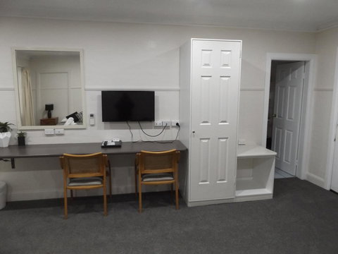 Ben Chifley Motor Inn - Accommodation ACT 6