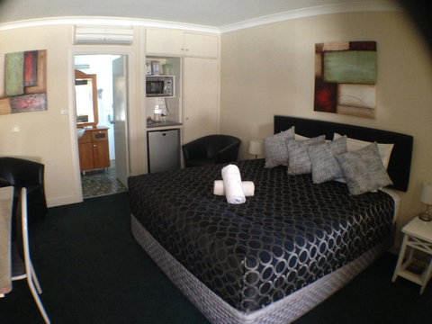 Ben Chifley Motor Inn - Accommodation ACT 22
