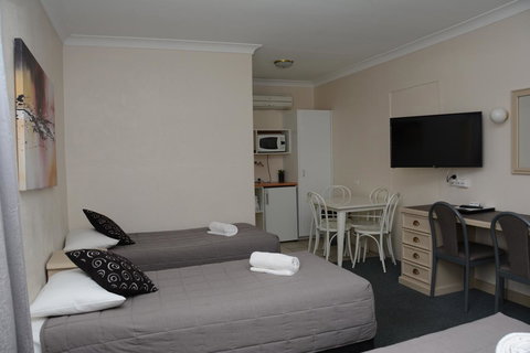 Ben Chifley Motor Inn - Accommodation ACT 4