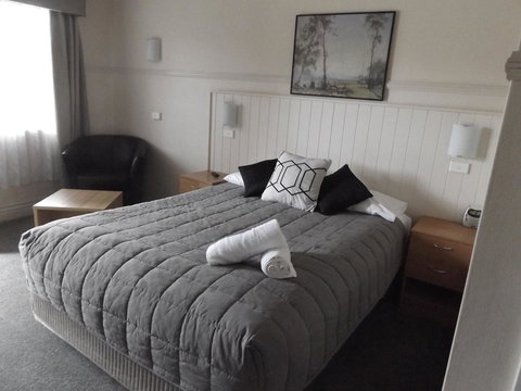 Ben Chifley Motor Inn - Accommodation ACT 2
