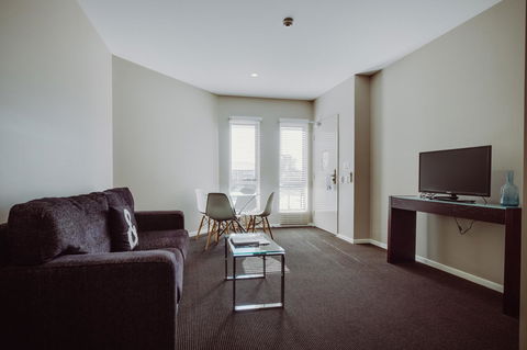 Crossroads Hotel - Accommodation ACT 9