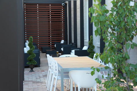 Crossroads Hotel - Accommodation ACT 28