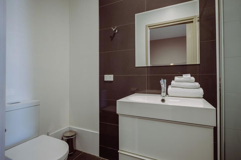 Crossroads Hotel - Accommodation ACT 5