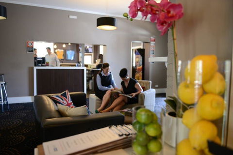 Crossroads Hotel - Accommodation ACT 36