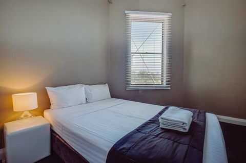 Crossroads Hotel - Accommodation ACT 3