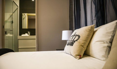 Crossroads Hotel - Accommodation ACT 20