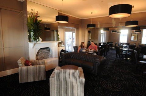 Crossroads Hotel - Accommodation ACT 30