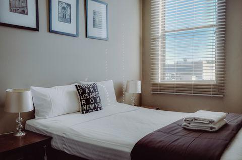 Crossroads Hotel - Accommodation ACT 2
