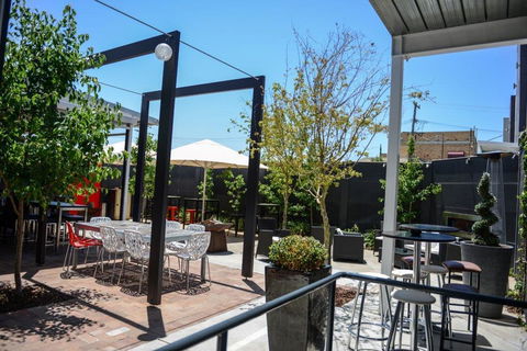 Crossroads Hotel - Accommodation ACT 32