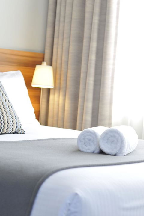Metro Hotel Miranda - Accommodation ACT 15