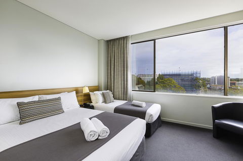 Metro Hotel Miranda - Accommodation ACT 19