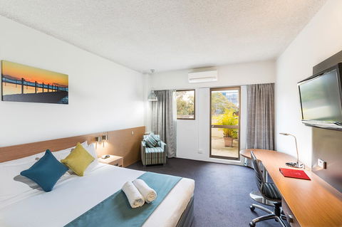 Metro Hotel Miranda - Accommodation ACT 24
