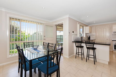 Colonial Court Villas - Accommodation ACT 34