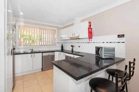 Colonial Court Villas - Accommodation ACT 17