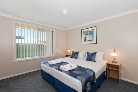 Colonial Court Villas - Accommodation ACT 19
