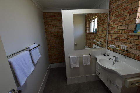Best Western Kennedy Drive Airport Motel - Accommodation ACT 26