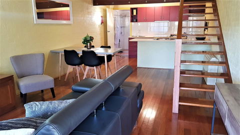 Great Escape Lofts - Accommodation ACT 18