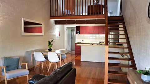 Great Escape Lofts - Accommodation ACT 22