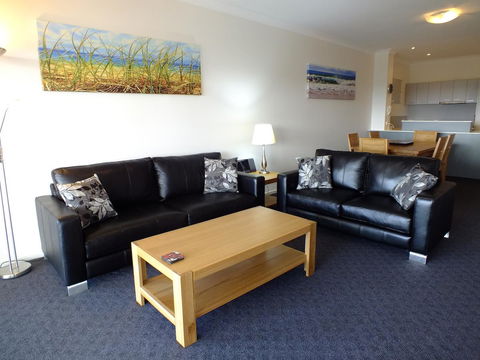Pacific Marina Apartments - Accommodation ACT 16