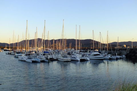 Pacific Marina Apartments - Accommodation ACT 21