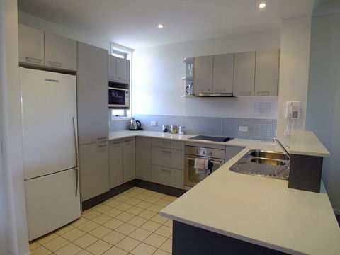 Pacific Marina Apartments - Accommodation ACT 9