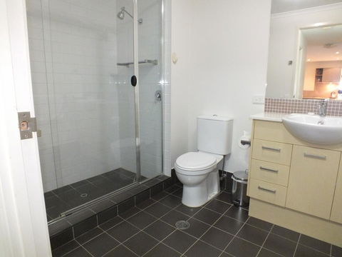 Pacific Marina Apartments - Accommodation ACT 12
