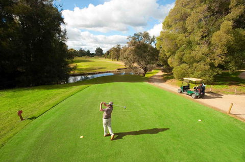 Comfort Suites Clubarham Golf Resort - Accommodation ACT 10