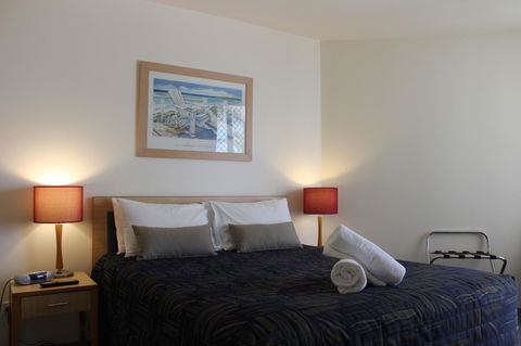 The Boathouse Resort Luxury Apartments - Accommodation ACT 4