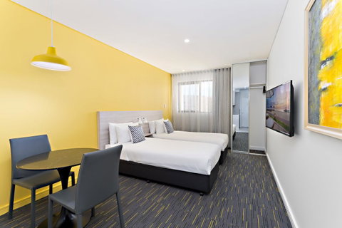 Value Suites Green Square - Accommodation ACT 24