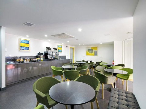 Value Suites Green Square - Accommodation ACT 7