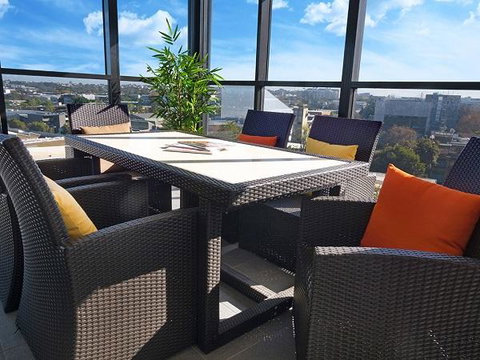 Value Suites Green Square - Accommodation ACT 6