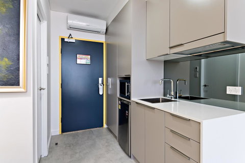 Value Suites Green Square - Accommodation ACT 23