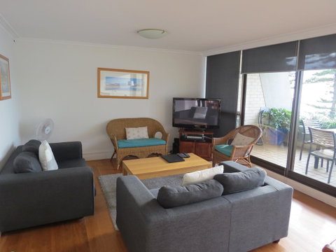 Manly Paradise Motel & Apartments - Accommodation ACT 25