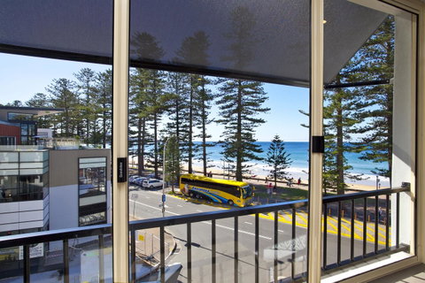 Manly Paradise Motel & Apartments - Accommodation ACT 4