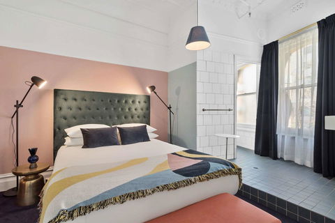 Hotel Harry, Ascend Hotel Collection - Accommodation ACT 10