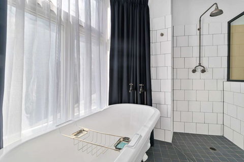 Hotel Harry, Ascend Hotel Collection - Accommodation ACT 15