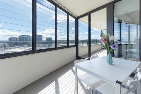 Two Bedders Apartment With Stunning Water View - Accommodation ACT 13