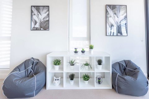 Two Bedders Apartment With Stunning Water View - Accommodation ACT 6
