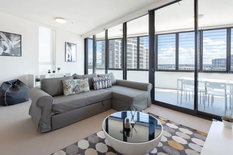 Two Bedders Apartment With Stunning Water View - Accommodation ACT 15