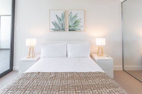Two Bedders Apartment With Stunning Water View - Accommodation ACT 7