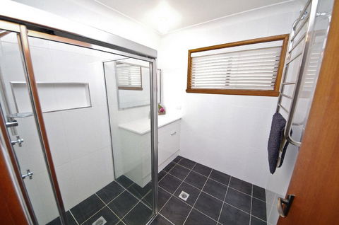 Breakaway, 11 Scott Street - Accommodation ACT 2