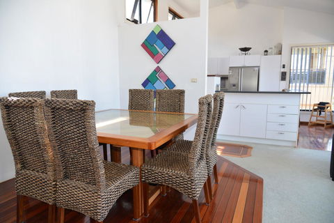 The Boat House - Accommodation ACT 4